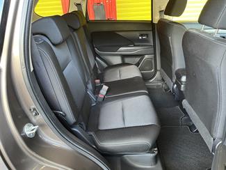 2015 Mitsubishi Outlander - Thumbnail