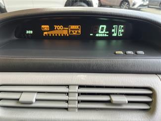 2001 Toyota Vista - Thumbnail
