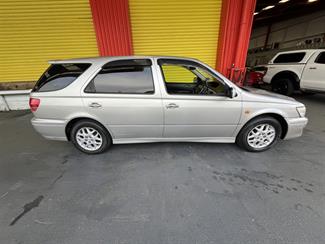 2001 Toyota Vista - Thumbnail