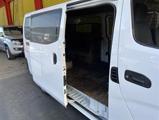 2015 Nissan Nv350 - Thumbnail