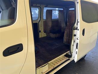 2015 Nissan Nv350 - Thumbnail