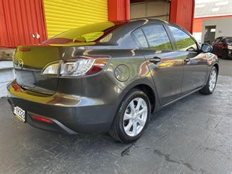 2011 Mazda MAZDA3 - Thumbnail