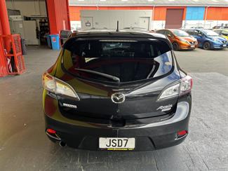 2013 Mazda Axela - Thumbnail