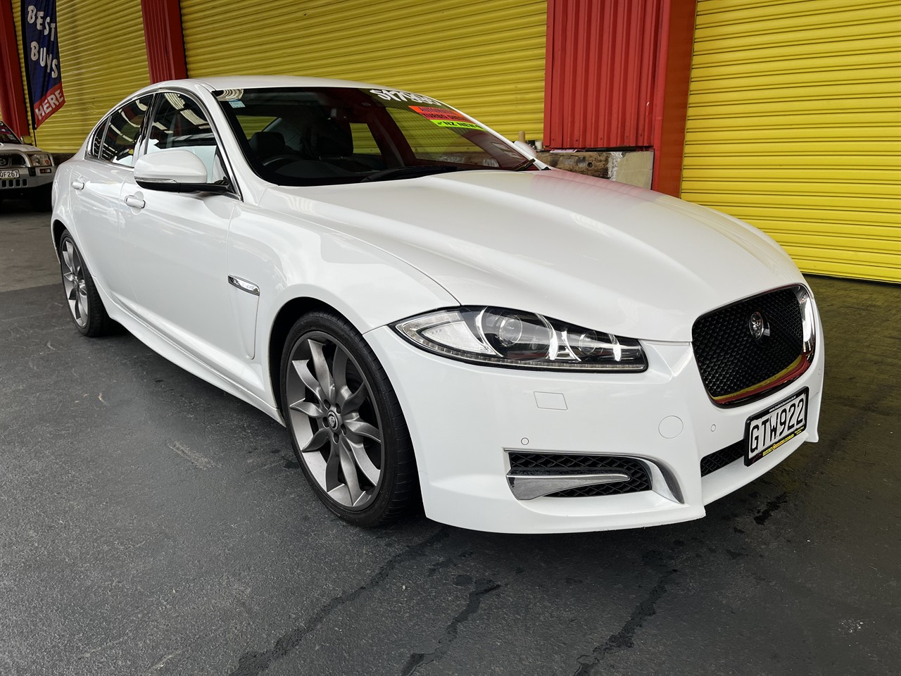 2013 Jaguar Xf