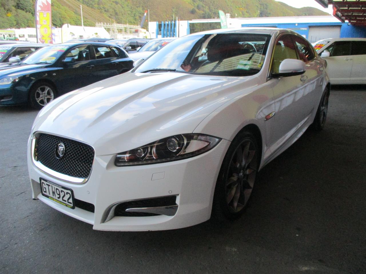 2013 Jaguar Xf
