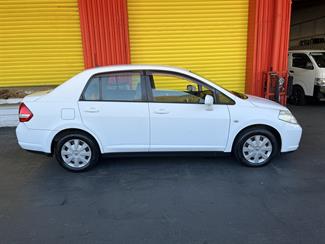 2006 Nissan Tiida - Thumbnail