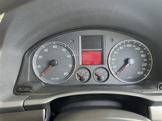 2005 Volkswagen Golf - Thumbnail