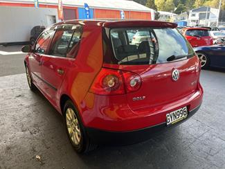 2005 Volkswagen Golf - Thumbnail