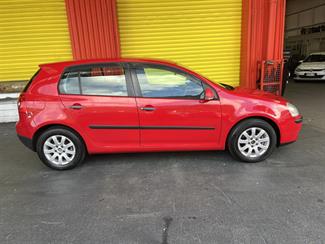 2005 Volkswagen Golf - Thumbnail