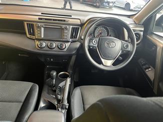 2015 Toyota RAV4 - Thumbnail