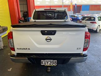 2017 Nissan Navara - Thumbnail