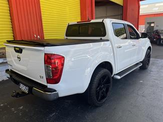 2017 Nissan Navara - Thumbnail