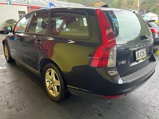 2010 Volvo V50 - Thumbnail