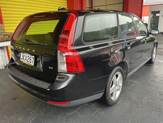 2010 Volvo V50 - Thumbnail