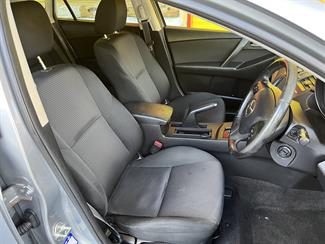 2013 Mazda Axela - Thumbnail