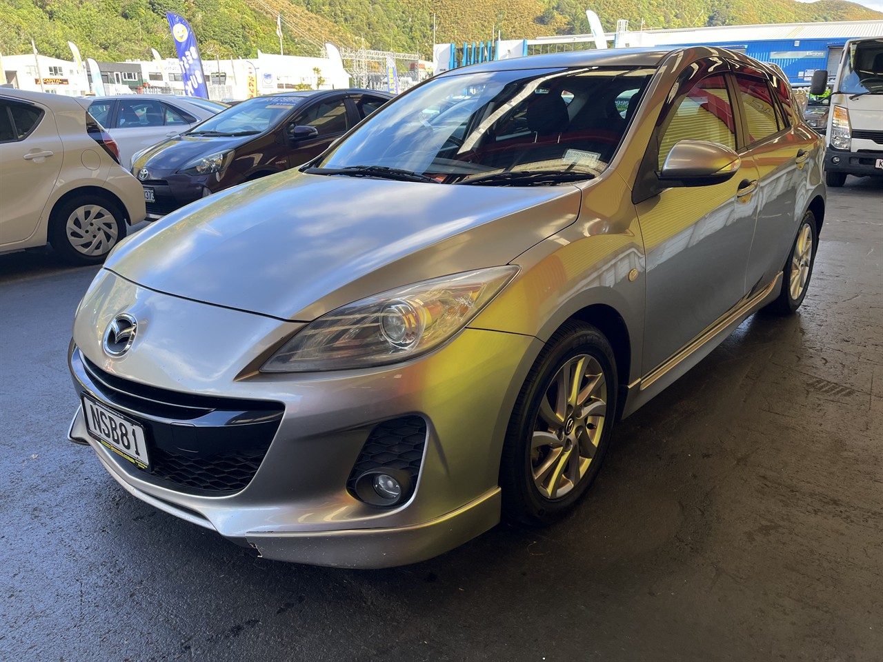 2013 Mazda Axela