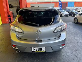 2013 Mazda Axela - Thumbnail