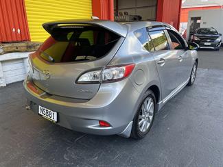 2013 Mazda Axela - Thumbnail