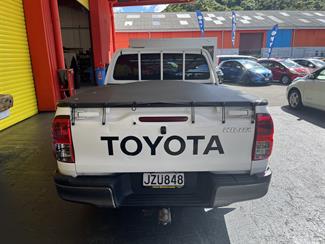 2016 Toyota Hilux - Thumbnail