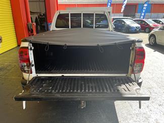 2016 Toyota Hilux - Thumbnail