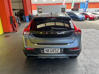 2014 Volvo v40 - Thumbnail