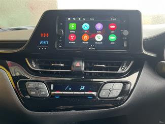 2017 Toyota C-Hr - Thumbnail