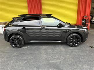 2018 Citroen C4 Cactus - Thumbnail