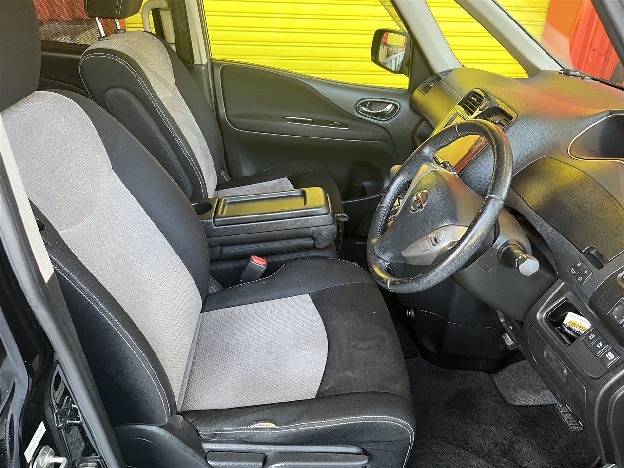 2013 Nissan Serena