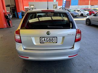 2011 Skoda OCTAVIA - Thumbnail