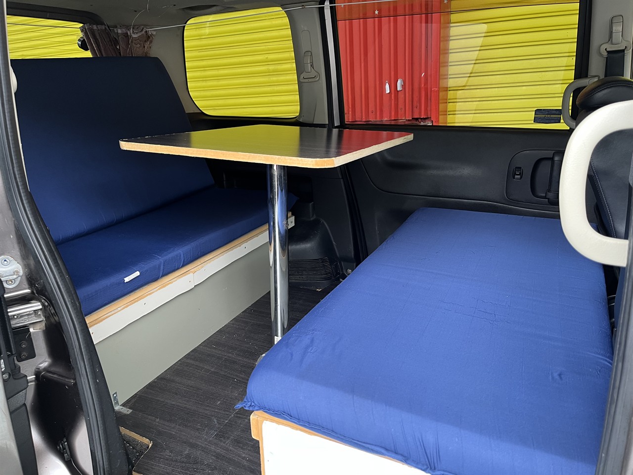 2005 Nissan Serena