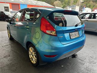 2013 Ford Fiesta - Thumbnail