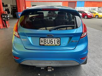 2013 Ford Fiesta - Thumbnail