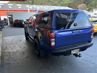 2018 Isuzu D-Max - Thumbnail