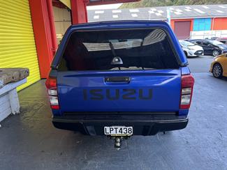 2018 Isuzu D-Max - Thumbnail