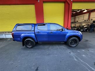 2018 Isuzu D-Max - Thumbnail