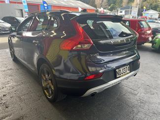 2014 Volvo v40 - Thumbnail