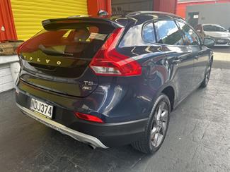 2014 Volvo v40 - Thumbnail