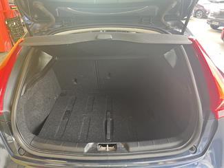 2014 Volvo v40 - Thumbnail