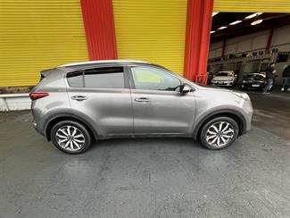 2016 Kia Sportage - Thumbnail
