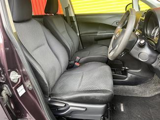 2011 Toyota Ractis - Thumbnail