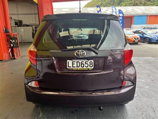 2011 Toyota Ractis - Thumbnail