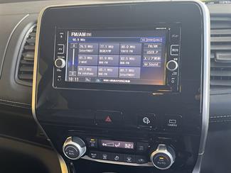 2016 Nissan Serena - Thumbnail