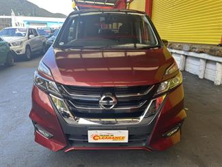 2016 Nissan Serena - Thumbnail