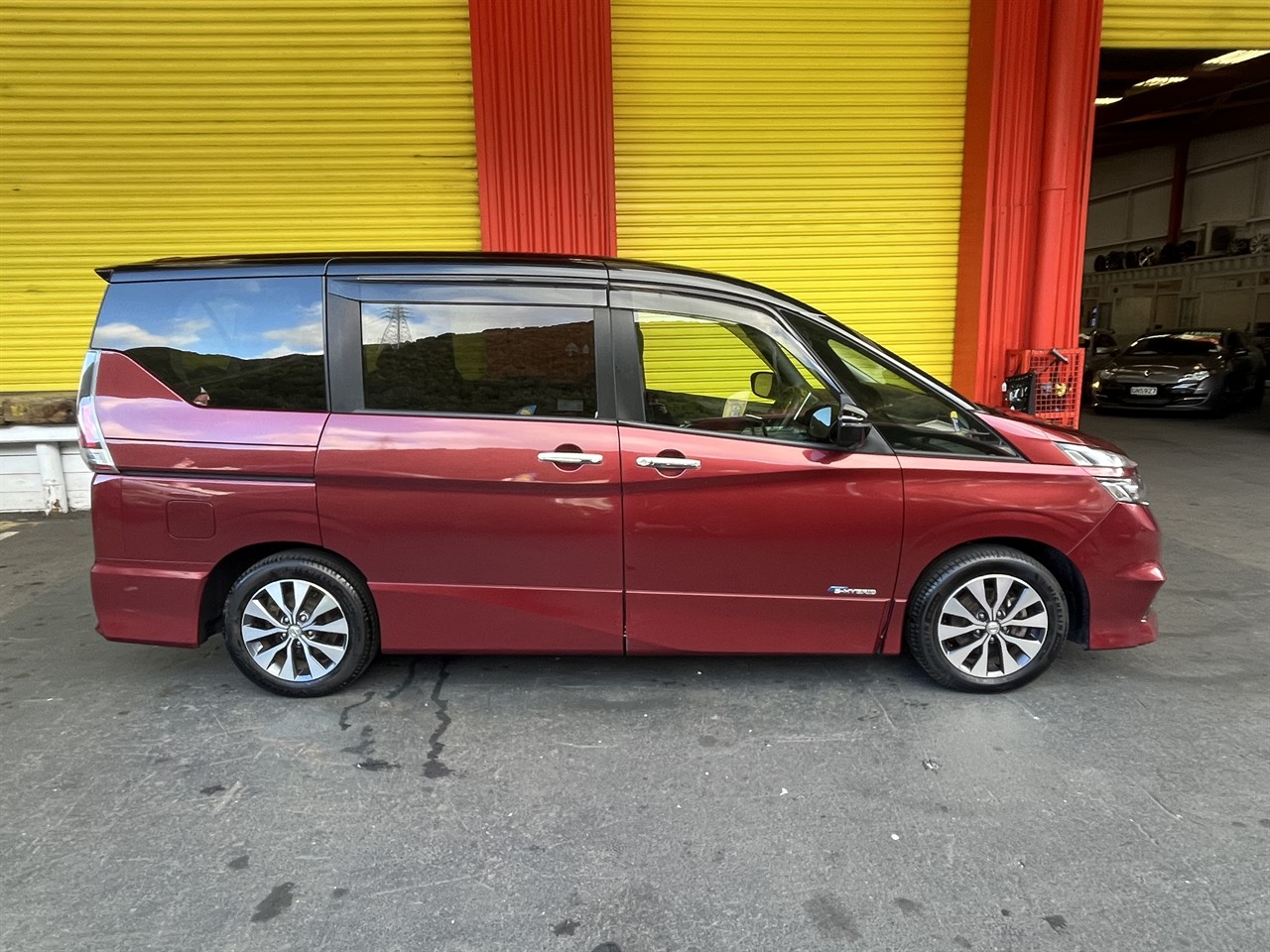 2016 Nissan Serena