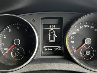 2010 Volkswagen Golf - Thumbnail