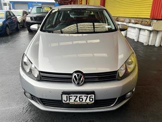 2010 Volkswagen Golf - Thumbnail