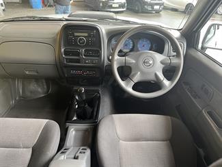 2014 Nissan Navara - Thumbnail
