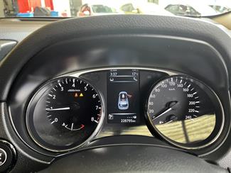 2015 Nissan X-Trail - Thumbnail