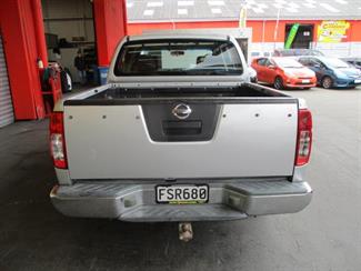 2011 Nissan Navara - Thumbnail