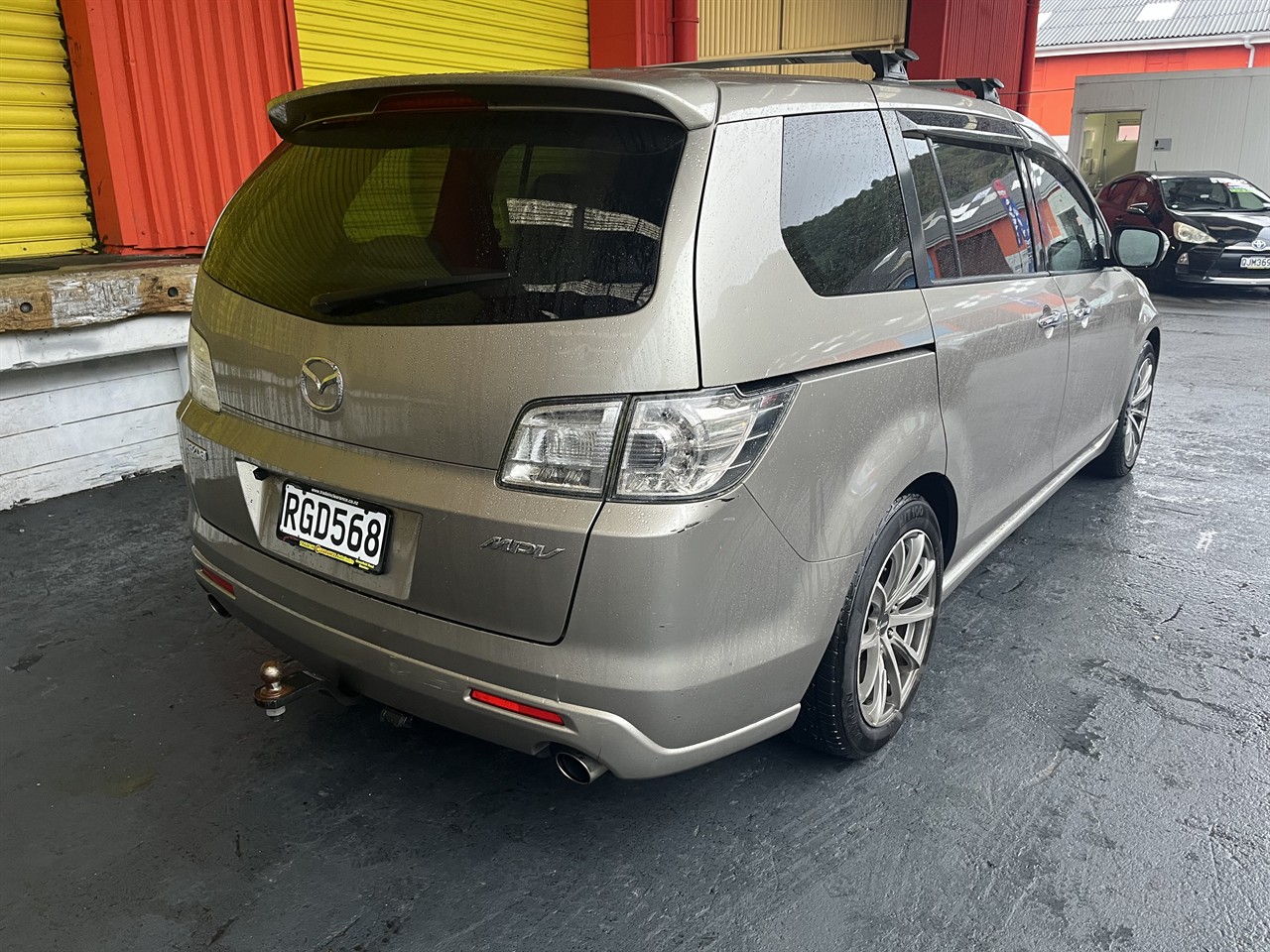 2006 Mazda MPV